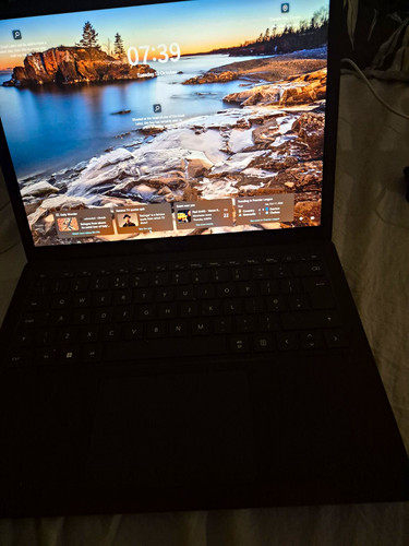 Microsoft surface laptop - surface,
